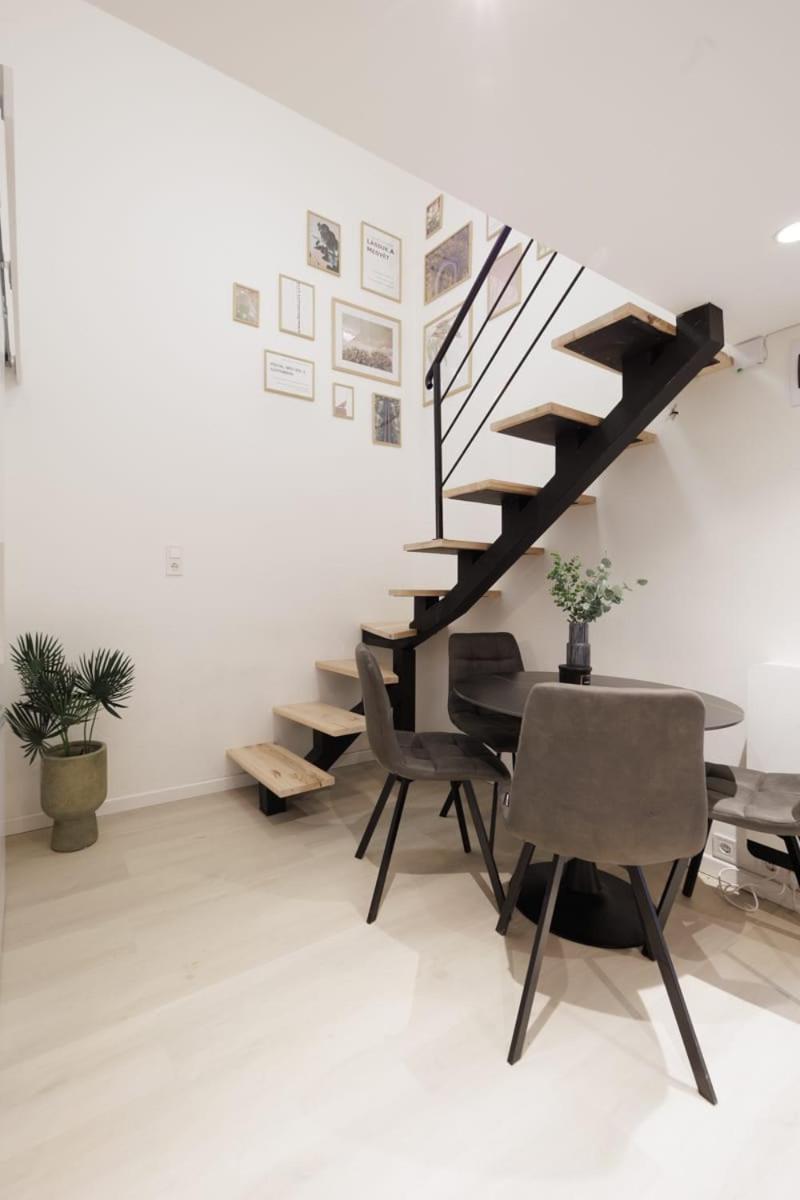 ブダペストThe Urban Chill Spot Harsfa Streetアパートメント エクステリア 写真